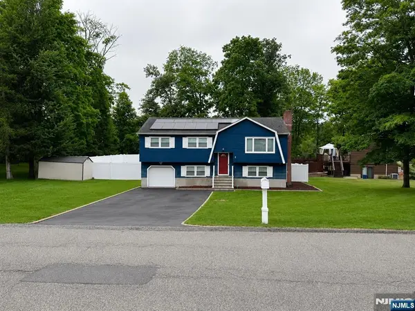 2 Vivian Plaza, Newton, NJ 07860