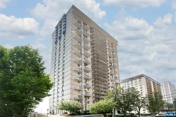160 Overlook Avenue 19D, Hackensack, NJ 07601
