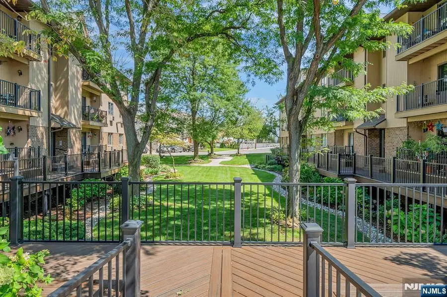651 Riverside Avenue A-10, Lyndhurst, NJ 07071 - #3