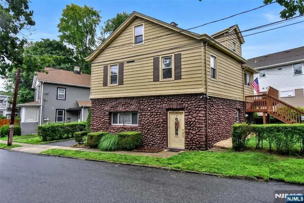 7 Lafayette Place, Waldwick, NJ 07463 - #1