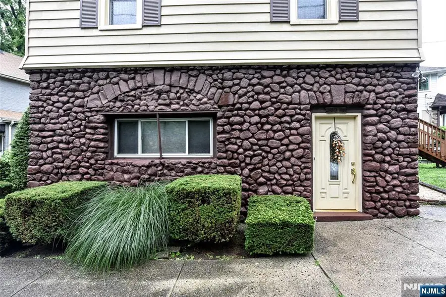 7 Lafayette Place, Waldwick, NJ 07463 - #2