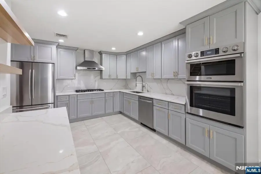 220 Cliff Street B, Cliffside Park, NJ 07010 - #3