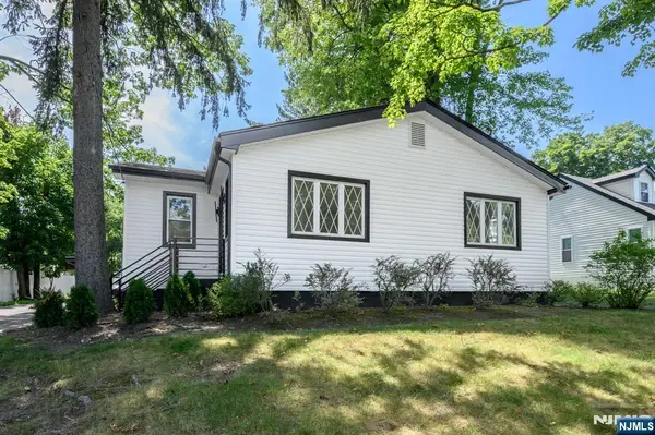 137 Myrtle Avenue, Allendale, NJ 07401
