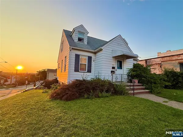 500 Jefferson Street, Carlstadt, NJ 07072