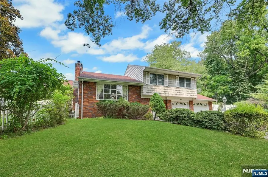 2 Waldron Place, Closter, NJ 07624 - #2