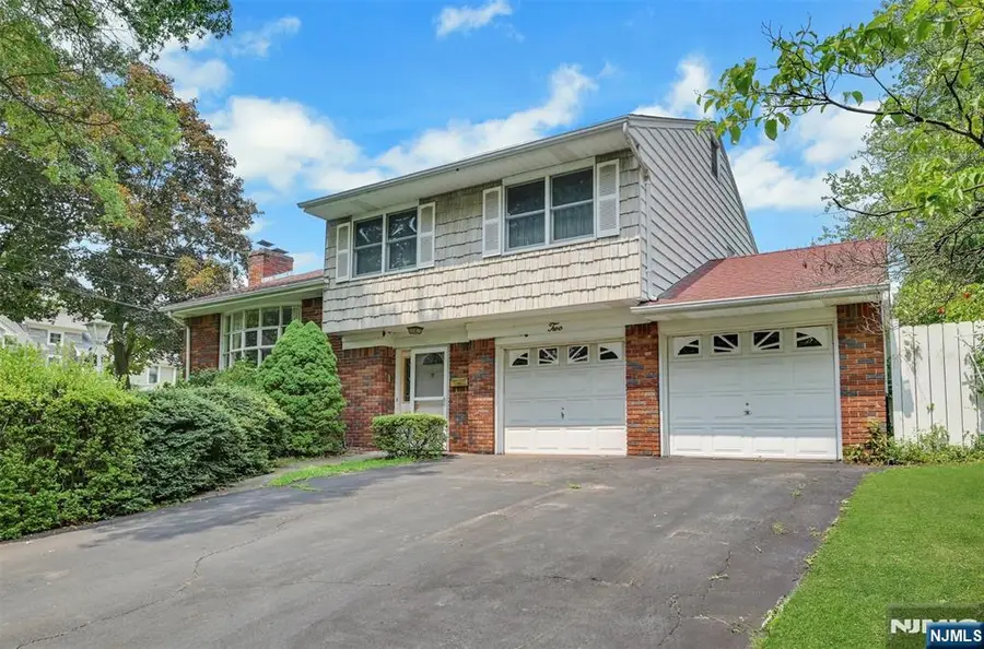 2 Waldron Place, Closter, NJ 07624 - #3