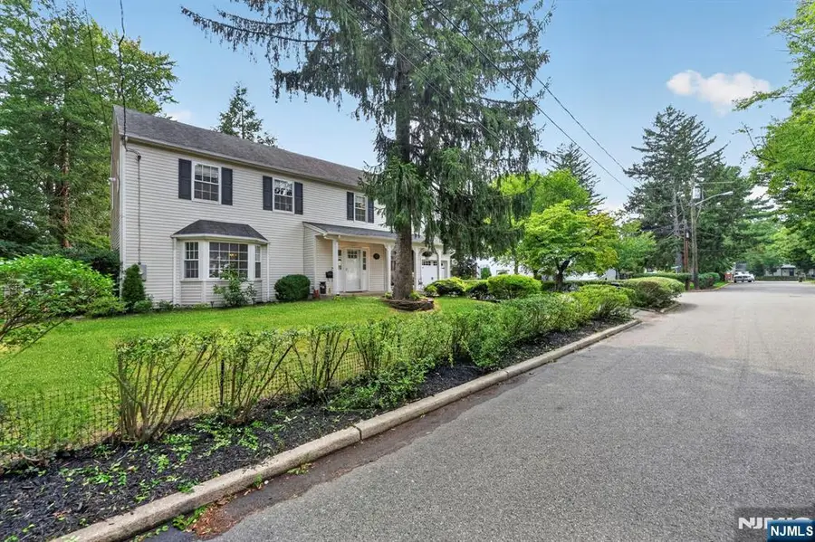 410 Chestnut Street, Paramus, NJ 07652 - #3
