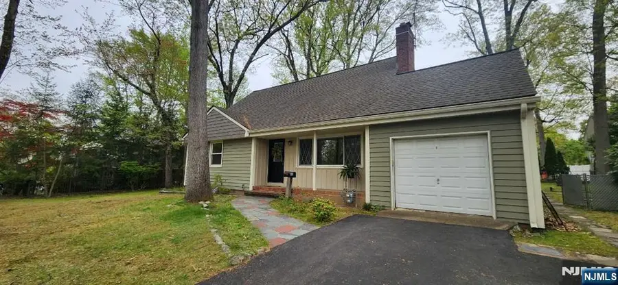 45 Campbell Avenue, Woodcliff Lake, NJ 07677 - #3