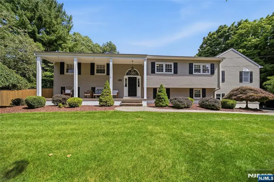 19 Robin Road, Mahwah, NJ 07430 - #2