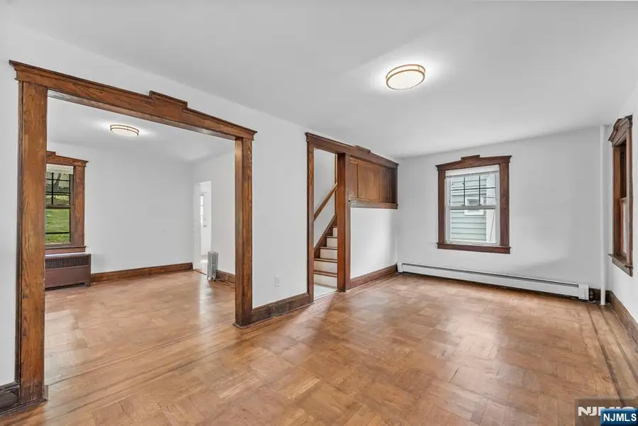 27 8th Street, Ridgefield Park, NJ 07660 - #3
