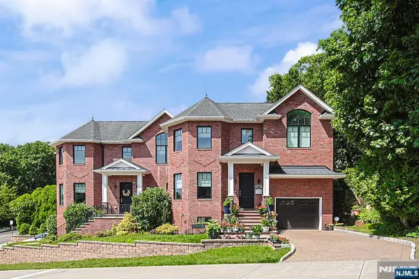 419 Stillwell B, Fort Lee, NJ 07024