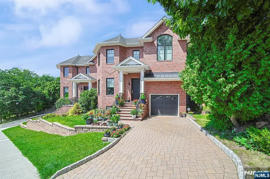 419 Stillwell B, Fort Lee, NJ 07024 - #2