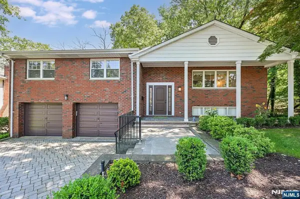 39 Hickory Street, Englewood Cliffs, NJ 07632