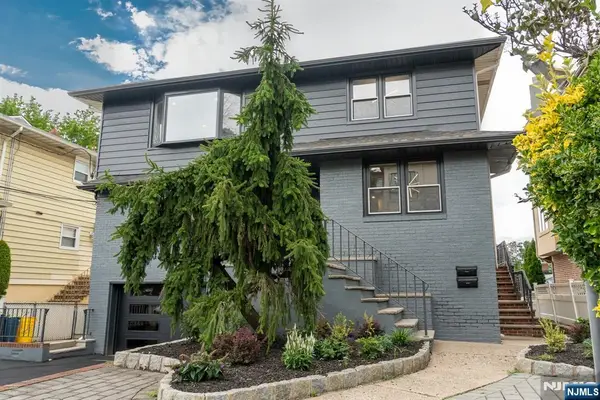 453 8th Street, Palisades Park, NJ 07650