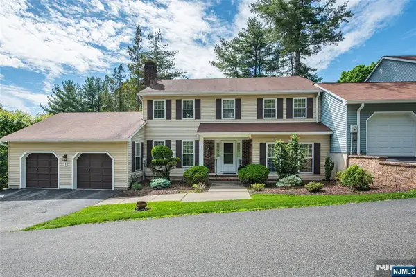 1 Birdseye Circle, Wayne, NJ 07470