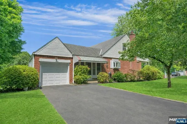 389 Bergen Boulevard, Oradell, NJ 07649