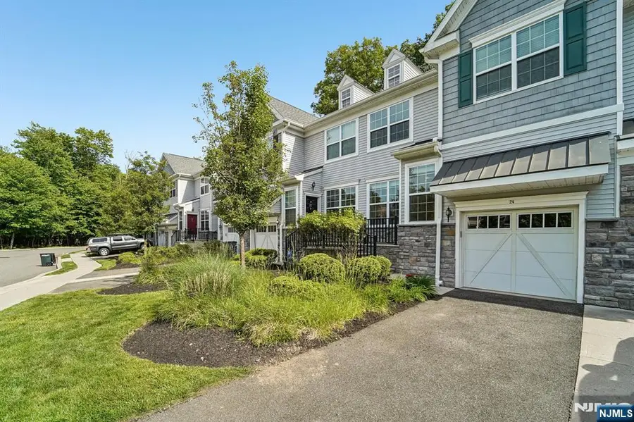 24 Pineview Drive, Waldwick, NJ 07463 - #2
