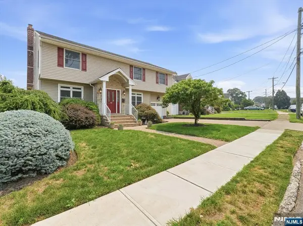 42 Winslow Terrace, Fair Lawn, NJ 07410