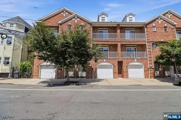 97 Astor Street, Newark, NJ 07114