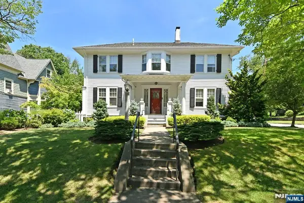 145 Park Avenue, Leonia, NJ 07605