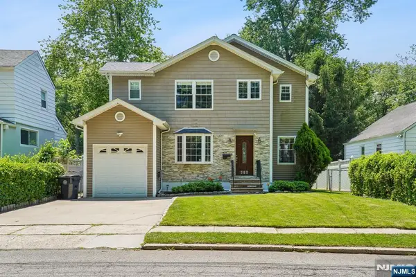 418 Ivy Lane, Englewood, NJ 07631