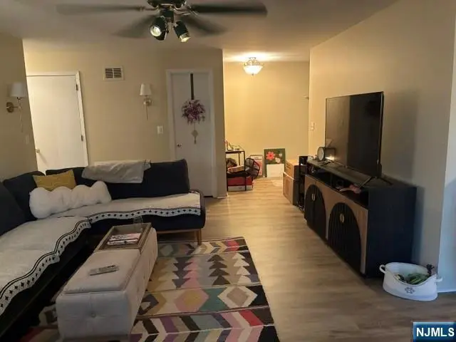 132 Indian Hollow Court 132, Mahwah, NJ 07430 - #3