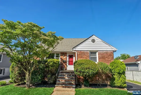 76 Coney Road, Little Falls, NJ 07424