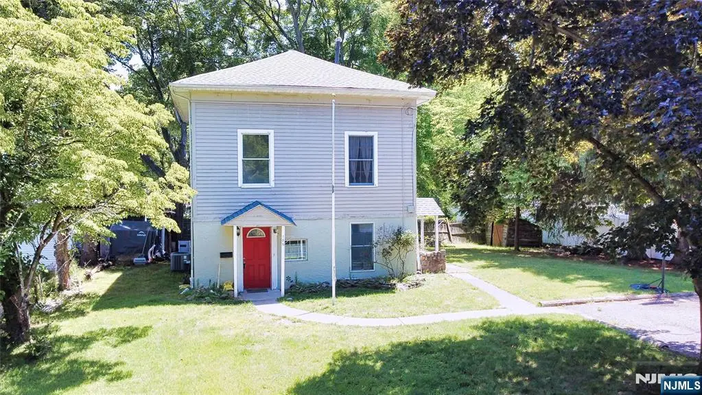 186 School Street, Northvale, NJ 07647 - #1