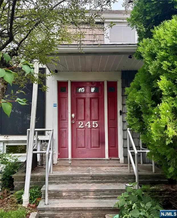 269 Lasalle Avenue, Hasbrouck Heights, NJ 07604 - #3