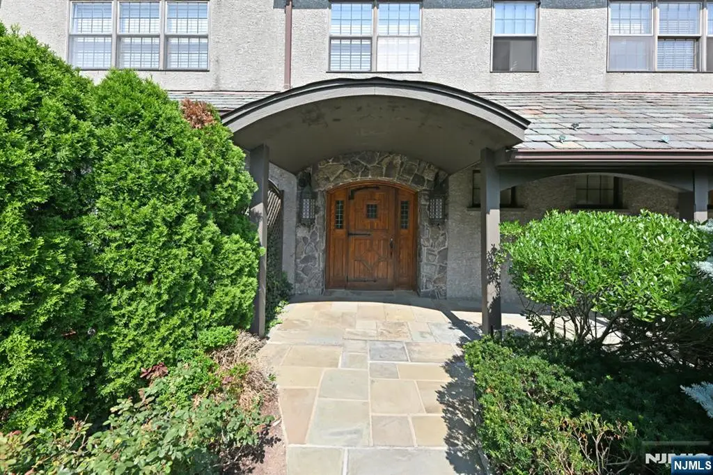 140 Bellair Road Q, Ridgewood, NJ 07450 - #1