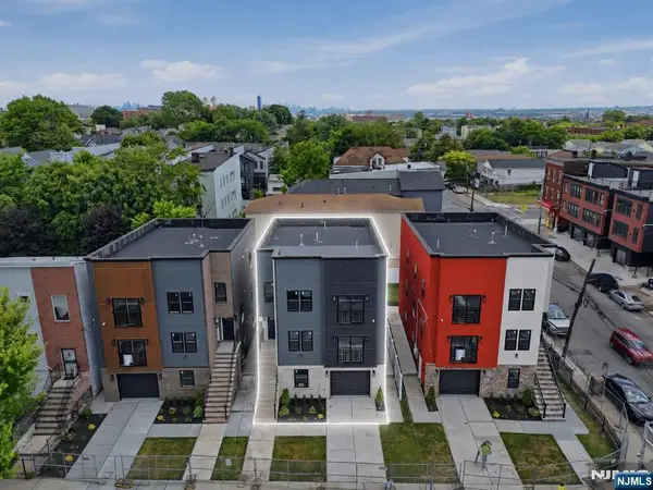434 10th Street, Newark, NJ 07103