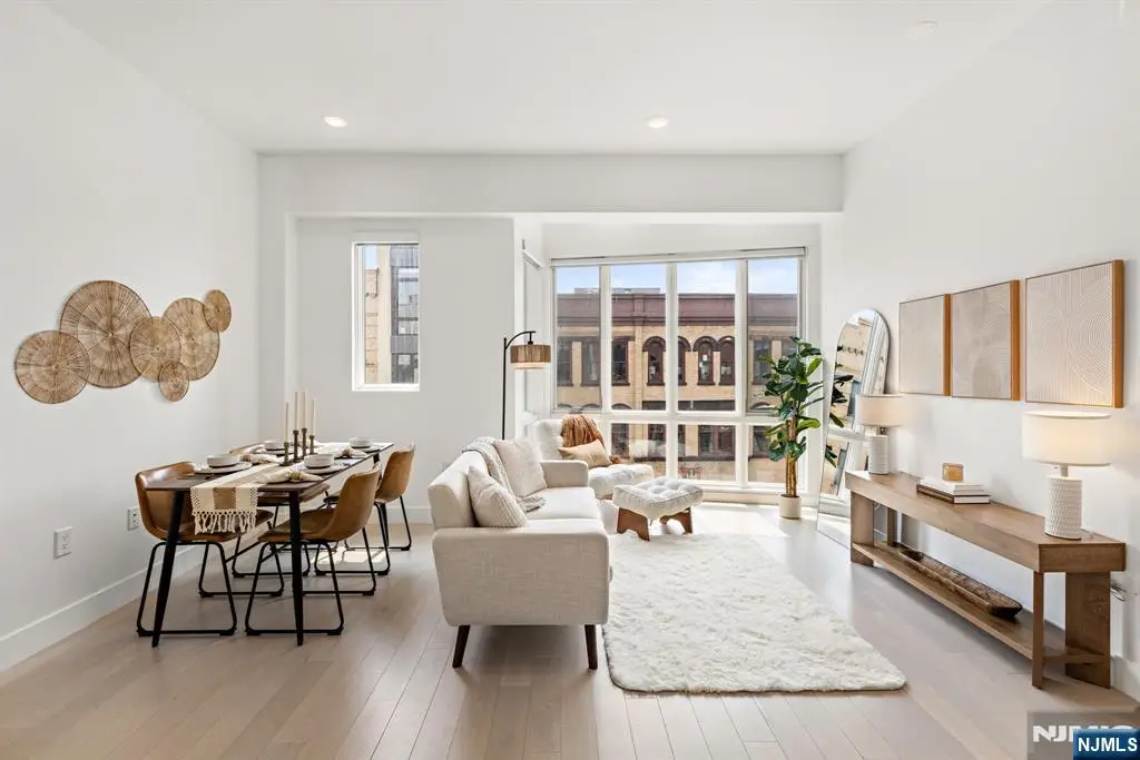 332 Newark Avenue 4A, Jersey City, NJ 07302 - #1
