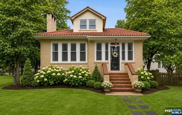 580 Wyckoff Avenue, Mahwah, NJ 07430