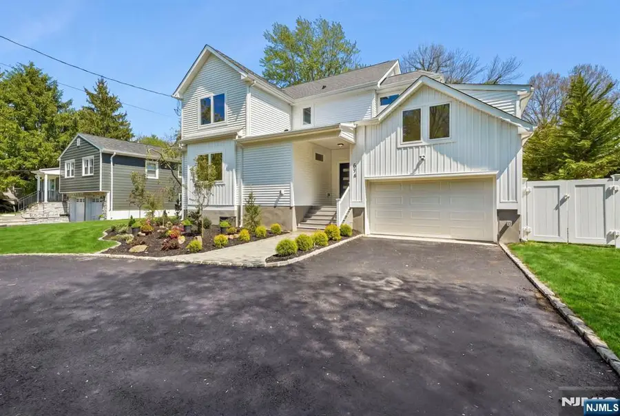 596 White Oak Ridge Road, Millburn, NJ 07078 - #2