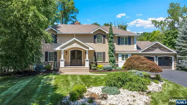 3 Bromley Court, Montville Township, NJ 07045