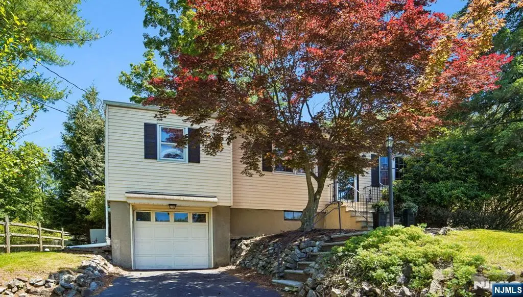 74 Minnehaha, Oakland, NJ 07436 - #1