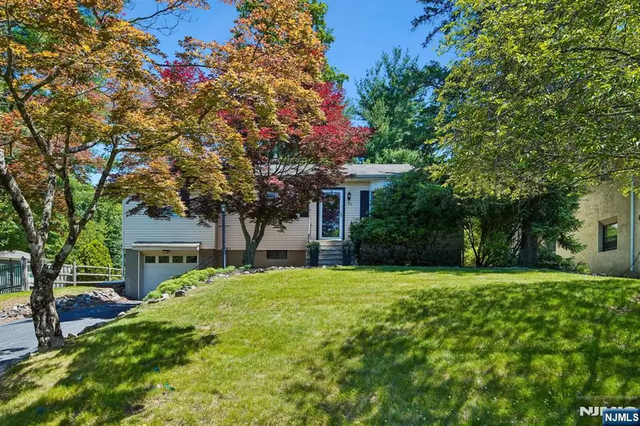 74 Minnehaha, Oakland, NJ 07436 - #3