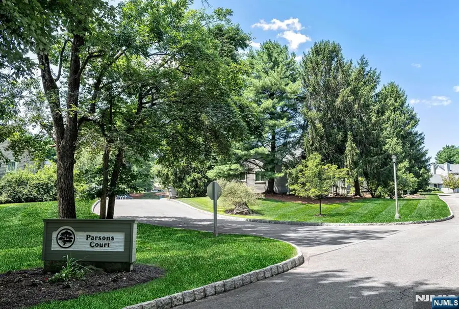 14 Parsons Court, Mahwah, NJ 07430 - #2