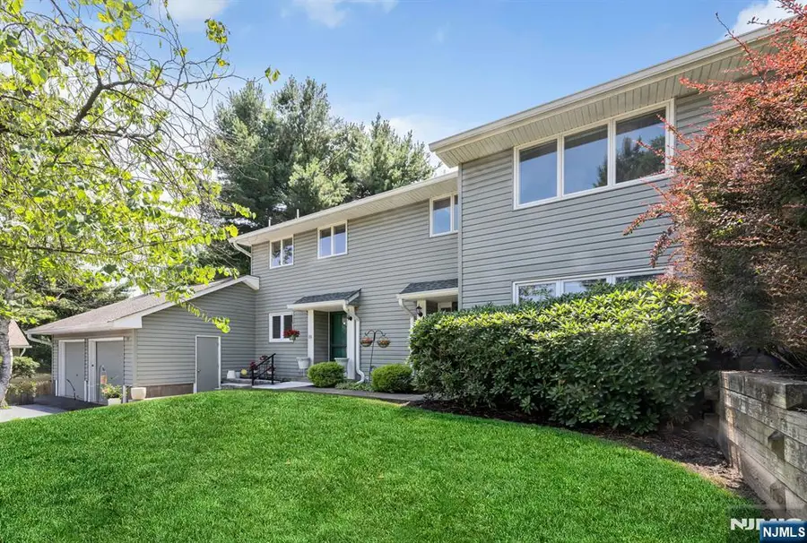 14 Parsons Court, Mahwah, NJ 07430 - #3