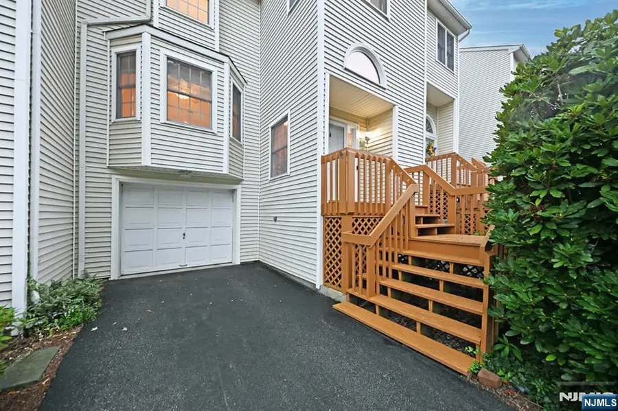 6 Erin Way 404, Lincoln Park, NJ 07035 - #2