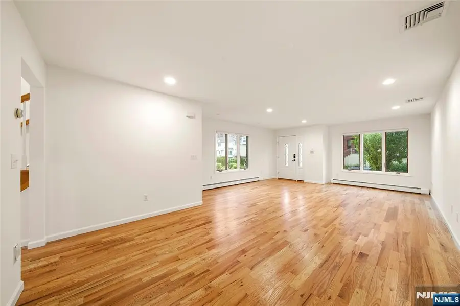 157 English Street, Fort Lee, NJ 07024 - #3