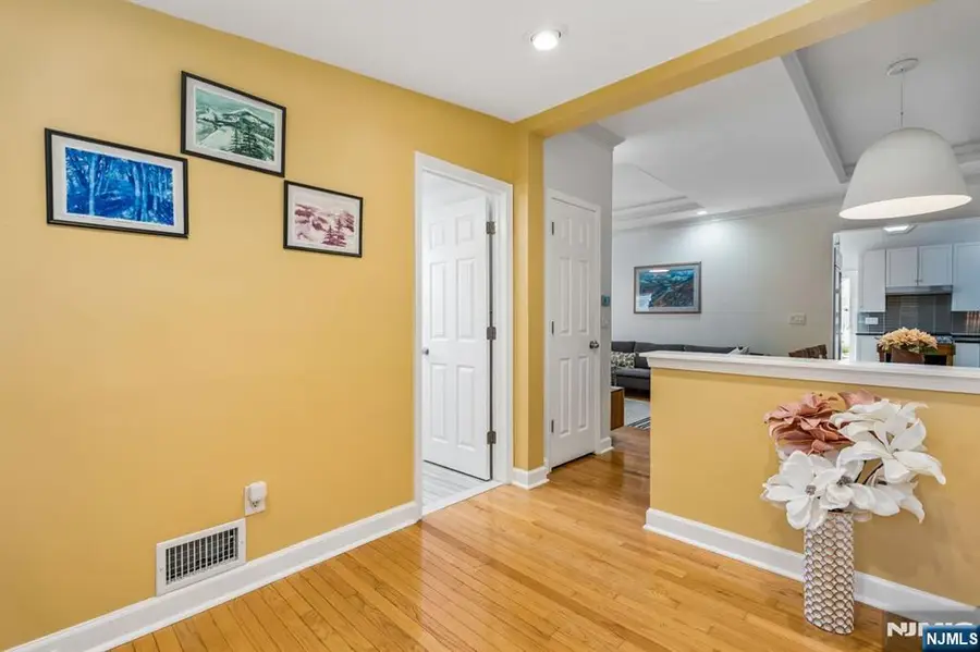 26 Oak Street, Bloomingdale, NJ 07403 - #3