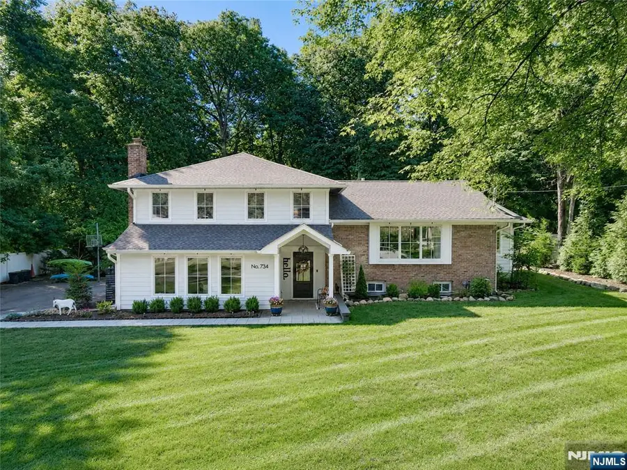 734 Willow Run, Wyckoff, NJ 07481 - #2