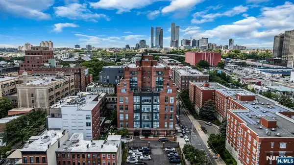 205 10th Street 5N, Jersey City, NJ 07302