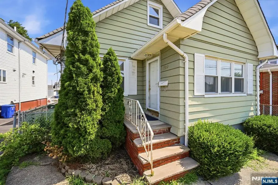 719 Teneyck Avenue, Lyndhurst, NJ 07071 - #3