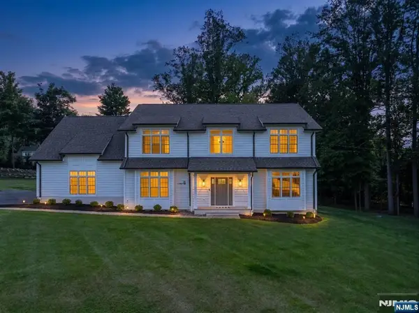 28 Drake Lane, Upper Saddle River, NJ 07458
