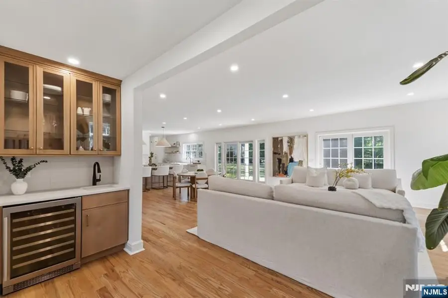 28 Drake Lane, Upper Saddle River, NJ 07458 - #3