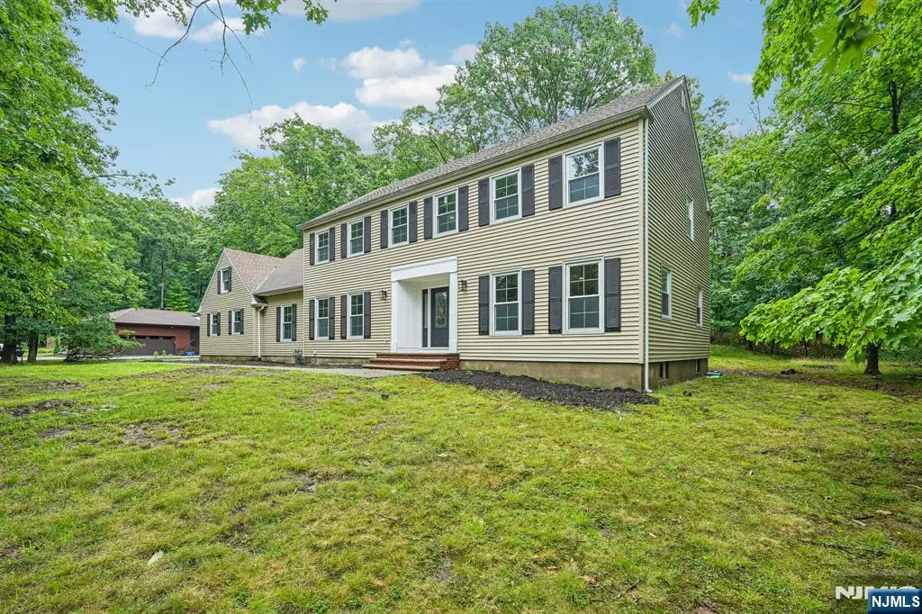 12 Apache Road, Wayne, NJ 07470 - #1