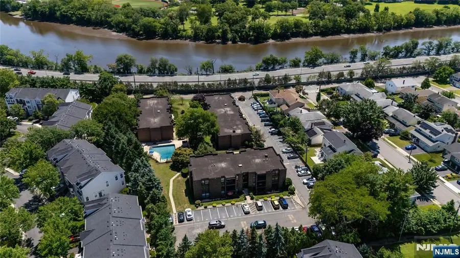 365 River Road E, Nutley, NJ 07110 - #3