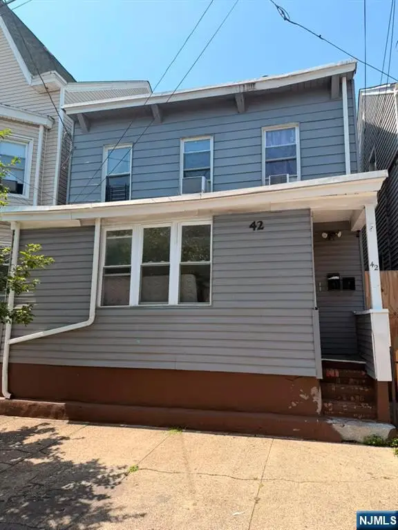 42 York Street, Paterson, NJ 07524